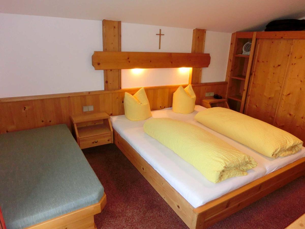 Pension Enzian Niederau Zimmer foto
